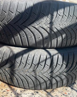 Coppia gomme auto