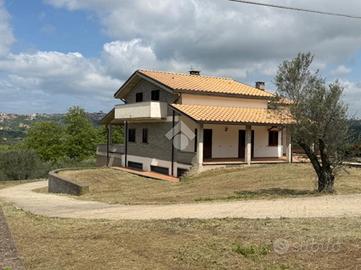 VILLA SINGOLA A MONTEFIASCONE