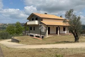 VILLA SINGOLA A MONTEFIASCONE