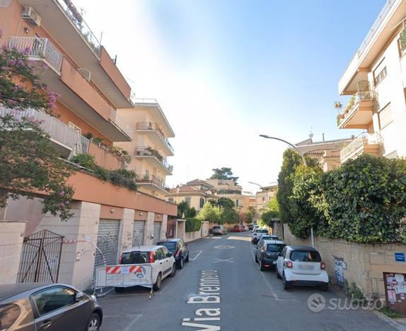 Citta giardino quadrilocale con balcone