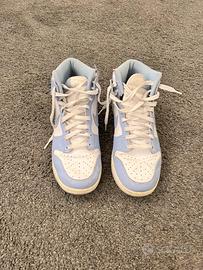 Nike Dunk bianche e azzurre