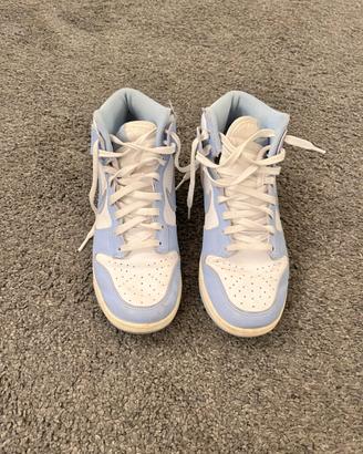 Nike Dunk bianche e azzurre