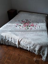 Copriletto matrimoniale in lana