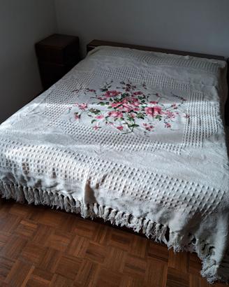 Copriletto matrimoniale in lana