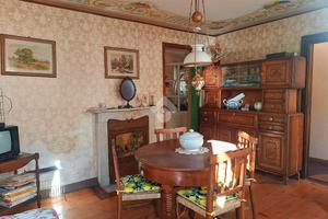 CASA SEMINDIPENDENTE A CAMANDONA