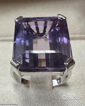 ANELLO SOLITARIO ORO 18kt. CON GRANDE AMETISTA