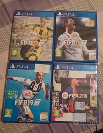 Lotto 4 Giochi FIFA per PS4 (FIFA 17, 18, 19, 21) 