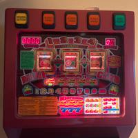 Slot machine elettronica a rulli.