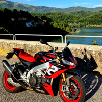 Aprilia Tuono V4 factory 2022