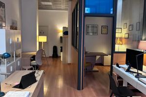 Scrivania in studio professionale - Via San Felice