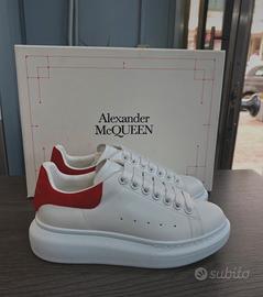 Alexander McQueen rosse Abbigliamento e Accessori In vendita a