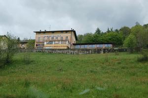 Fabbricato adibito a ristorante albergo 1000mq