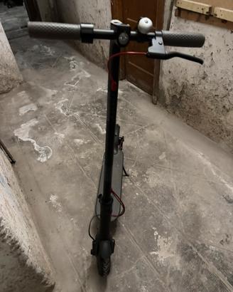 Xiaomi monopattino