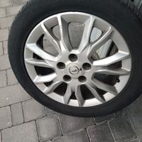 4 cerchi originale con gomme 205 50 r16 