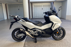 Maxi scooter HONDA FORZA 750 2023