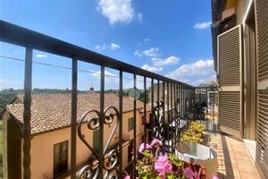 2 LOCALI A GROTTE DI CASTRO