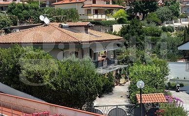 Villetta Trifamiliare Formia [Cod. rif A57VRG]