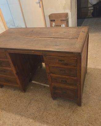 Scrivania vintage in legno massello