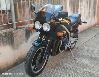 Yamaha FZ 600 