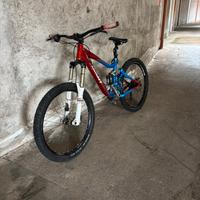 Bicicletta giant biarmortizzata