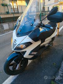 scooter Aprilia 300SR Max