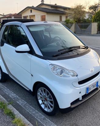 Smart ForTwo 1000 52 kW MHD cabrio pulse
