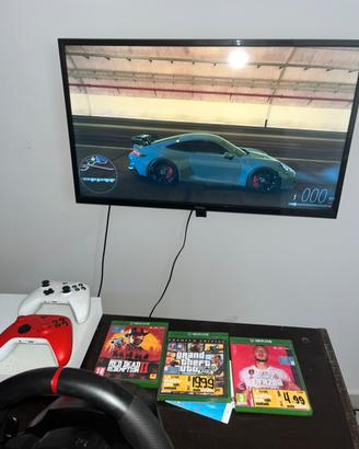 Xbox one con volante e 2 pad originali e giochi
