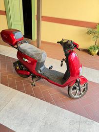 Ufo scooter eletrrico