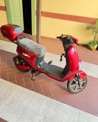 Ufo scooter eletrrico
