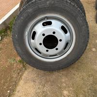 Cerchi in ferro + gomme per furgone IVECO o camper