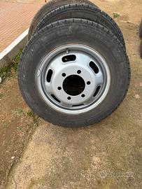 Cerchi in ferro + gomme per furgone IVECO o camper