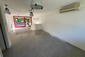 Immobile di 205 m² con 2 locali a Romano di Lombar