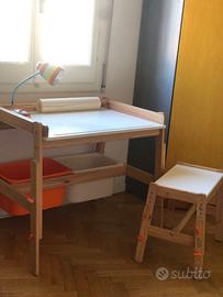 Scrivania e panca per bambini e ragazzi