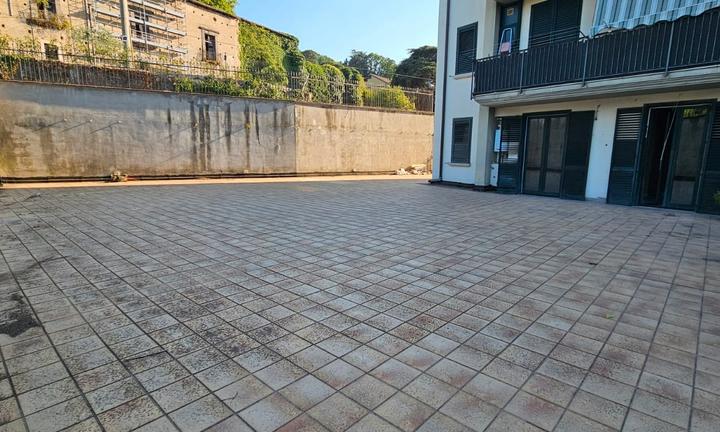 Appartamento ristrutturato con terrazzo