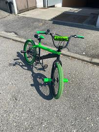 Bmx freestyle con ruote da 20