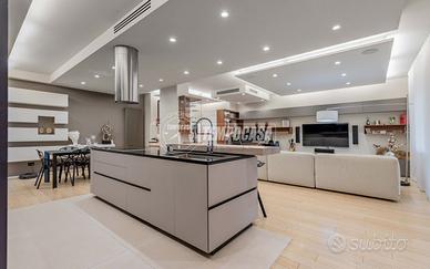 Eur Torrino - Quadrilocale completamente ristruttu