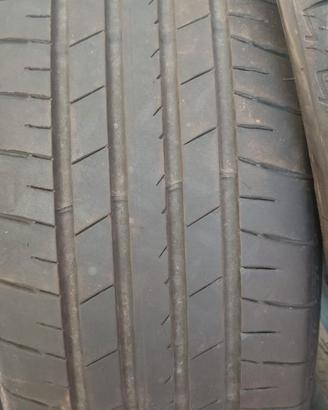 Pneumatici, treno da 4 gomme Bridgestone