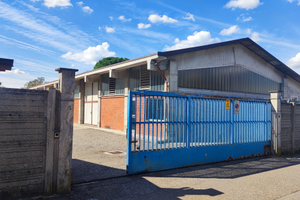 Capannone 400mq + Area esterna 800 mq