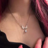 Collana ali d’angelo con goccia di pietra lunare