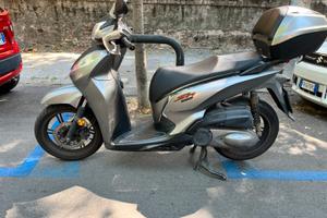 Honda Sh 300 sporty
