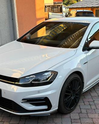 Volkswagen Golf 7.5 R-Line 1.6 TDI 115 CV DSG