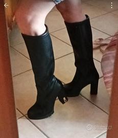 stivali al ginocchio