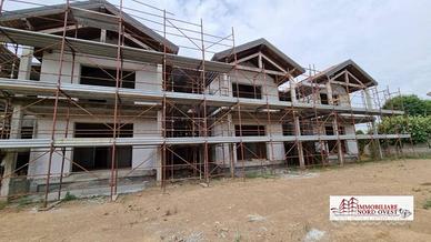 Villa di 220 m² con 5 locali e box auto a Morimond