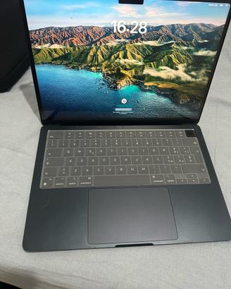 Apple Macbook Air M2 13”