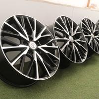 Cerchi in lega Toyota C-HR Yaris Cross Corolla 18