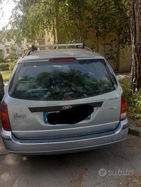 FORD Focus 1ª serie - 2004