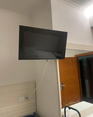N20. Televisori strong da 32”