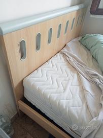 Letto con materasso e materasso separato 