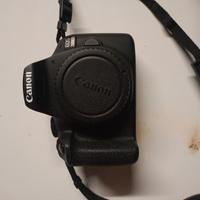 Canon EOS 2000D + 3 Obiettivi