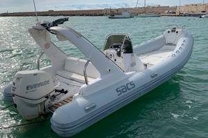 Gommone Sacs Ghost 680 con Evinrude 250 cv